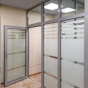 Алюминиевая перегородка Alutech GFTD687 Алюминиевая перегородка Alutech GFTD687